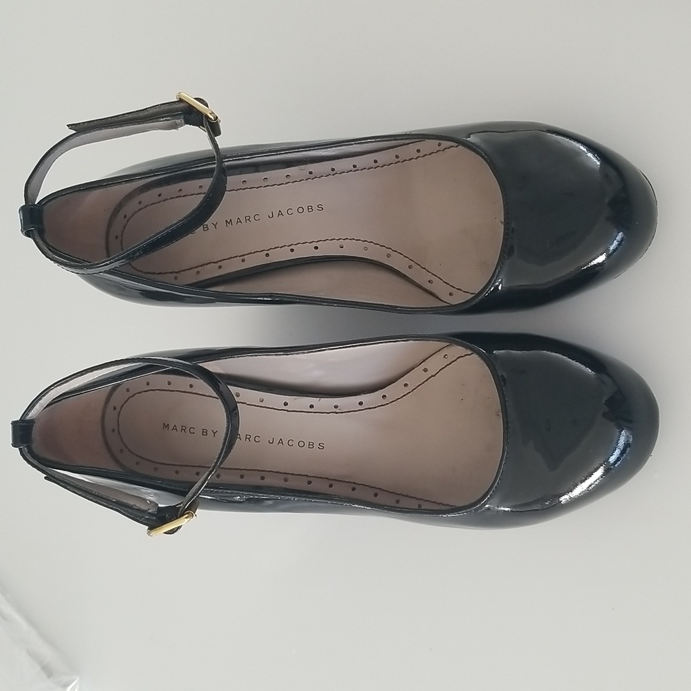Marc by Marc Jacobs Black Patent Leather Wedge Heel Pumps